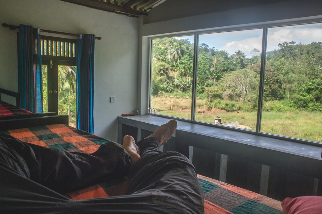Sinharaja Hostel Deniyaya Rum bild