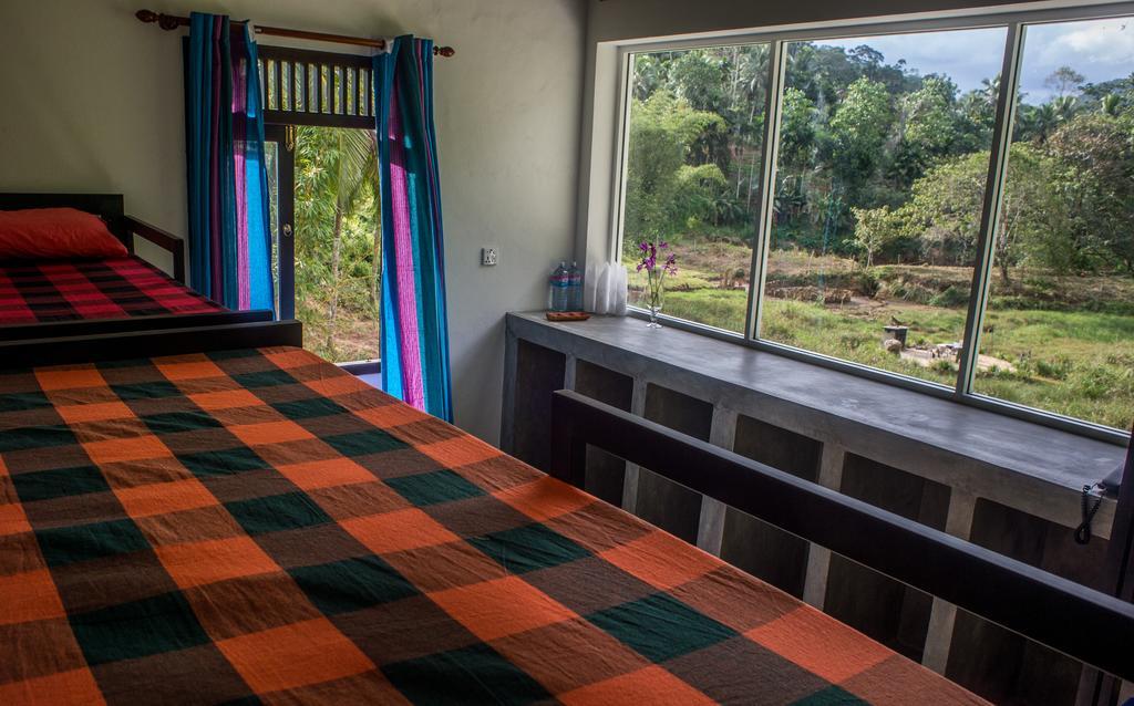 Sinharaja Hostel Deniyaya Rum bild